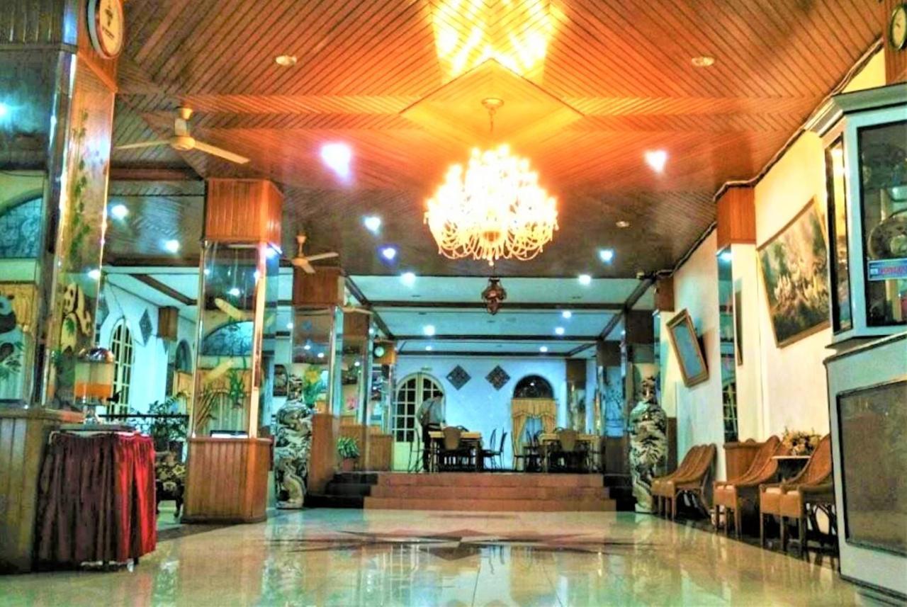 Hotel Asia Букіттінгі Екстер'єр фото