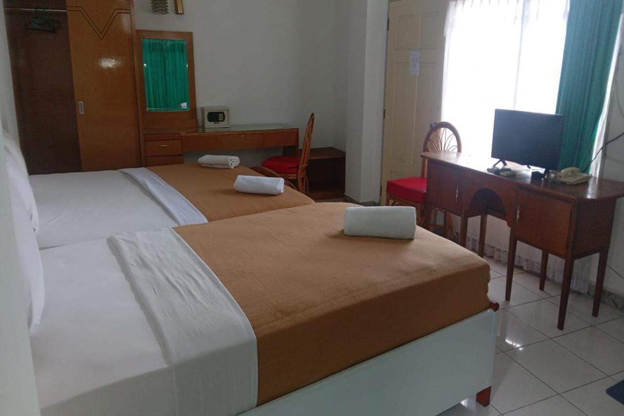 Hotel Asia Букіттінгі Екстер'єр фото